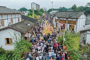 接丁丁妙传巧射破门，英超官方：鲍勃对纽卡绝杀当选1月最佳进球